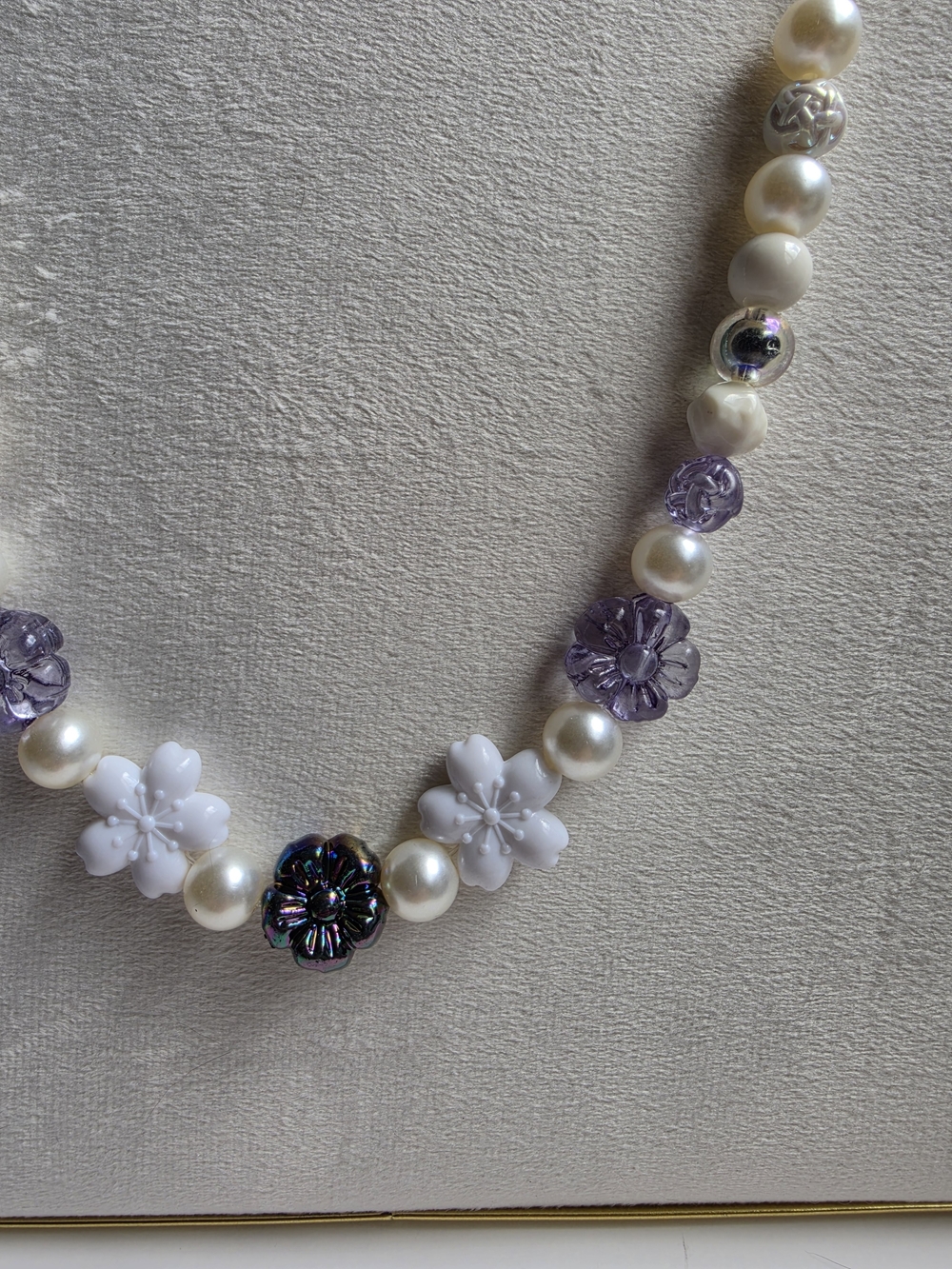 Lavender & White Floral Pearl Statement Necklace - Unbranded - Picture 6 of 9